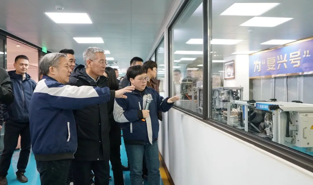 吉林省發(fā)展改革委主任張志新率吉林省學(xué)習(xí)考察團(tuán)來(lái)瑞立考察