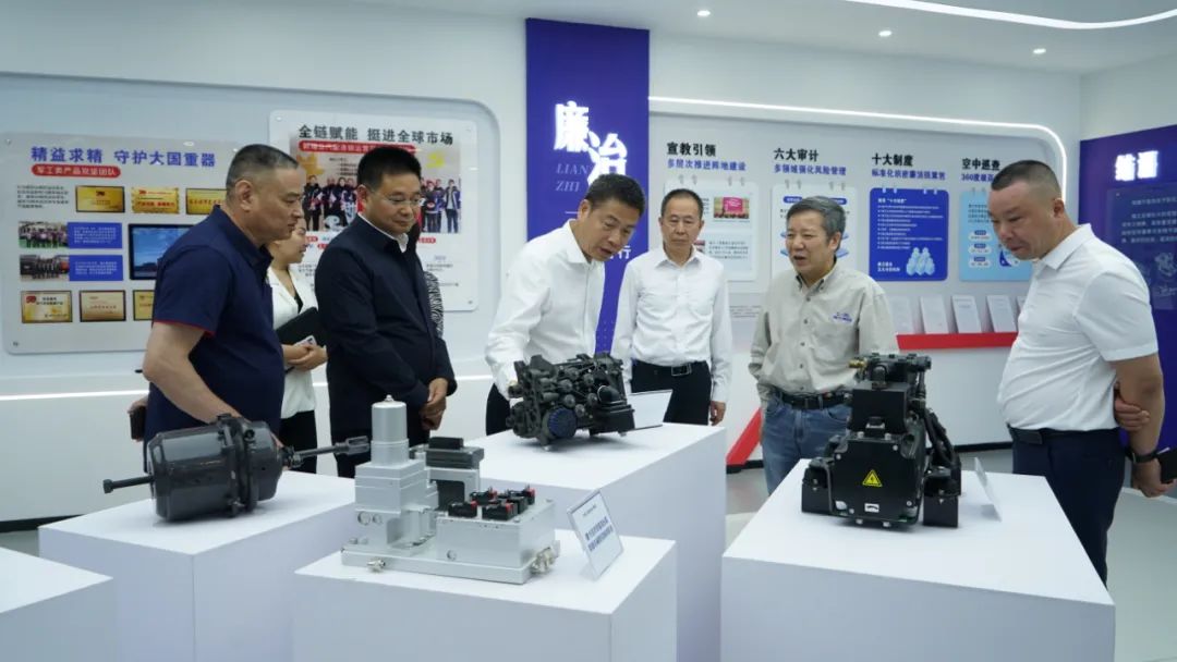 安徽省副省長、淮北市委書記覃衛(wèi)國一行考察瑞立