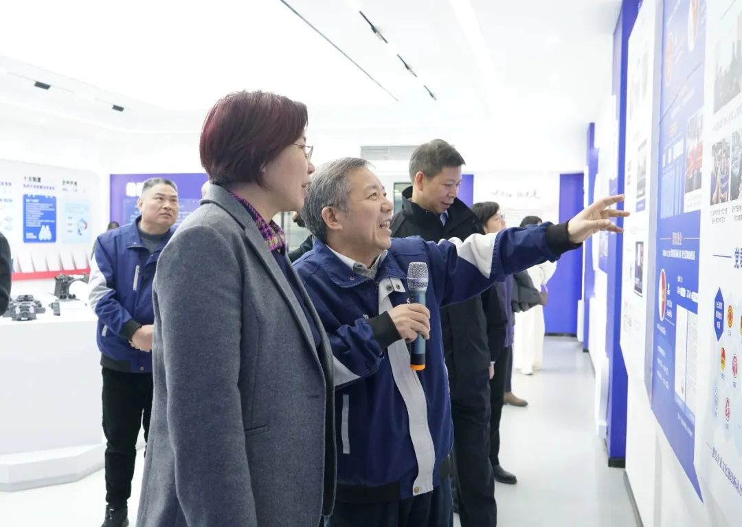 全國工商聯(lián)副主席汪鴻雁調(diào)研瑞立