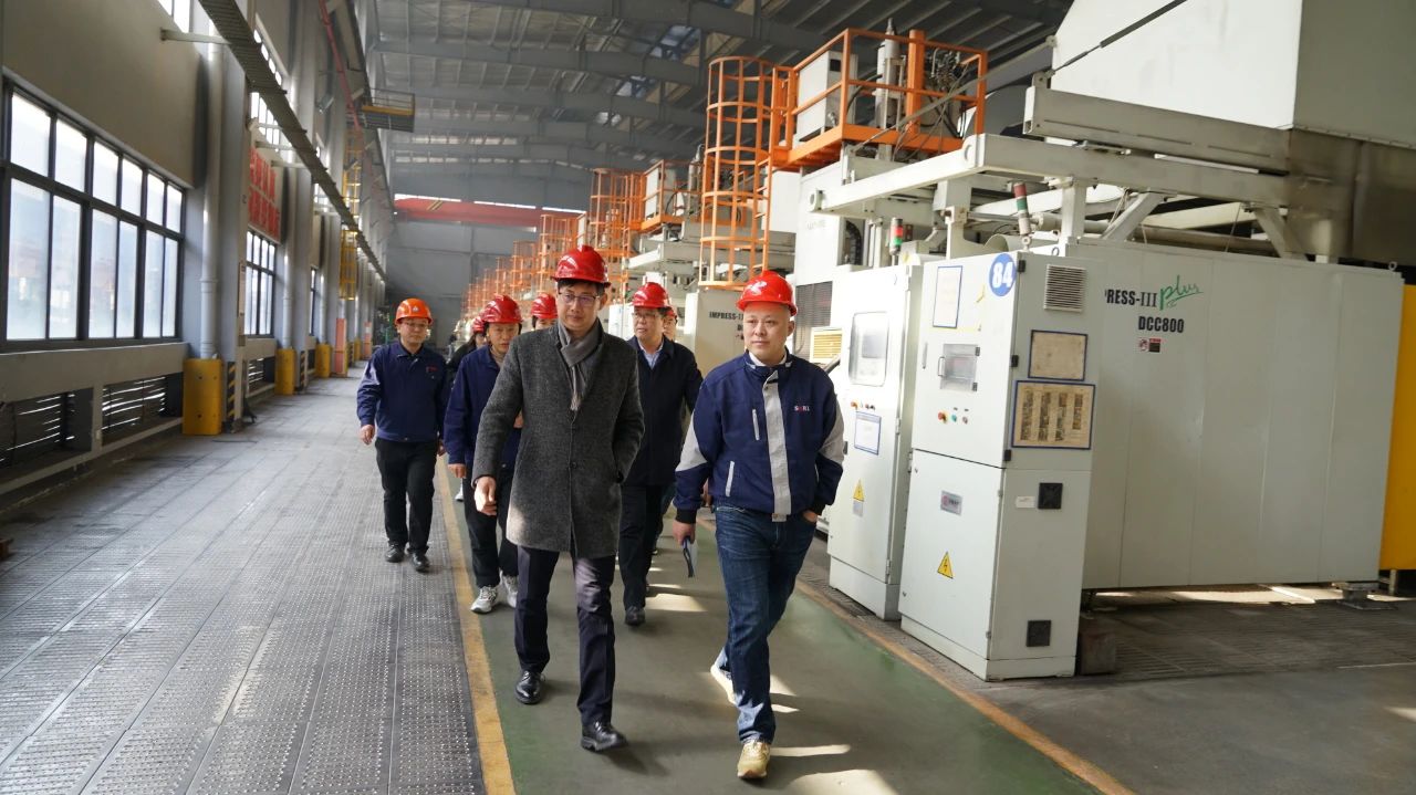 福田時(shí)代事業(yè)部采購(gòu)副總裁焦虎來(lái)瑞立參觀考察