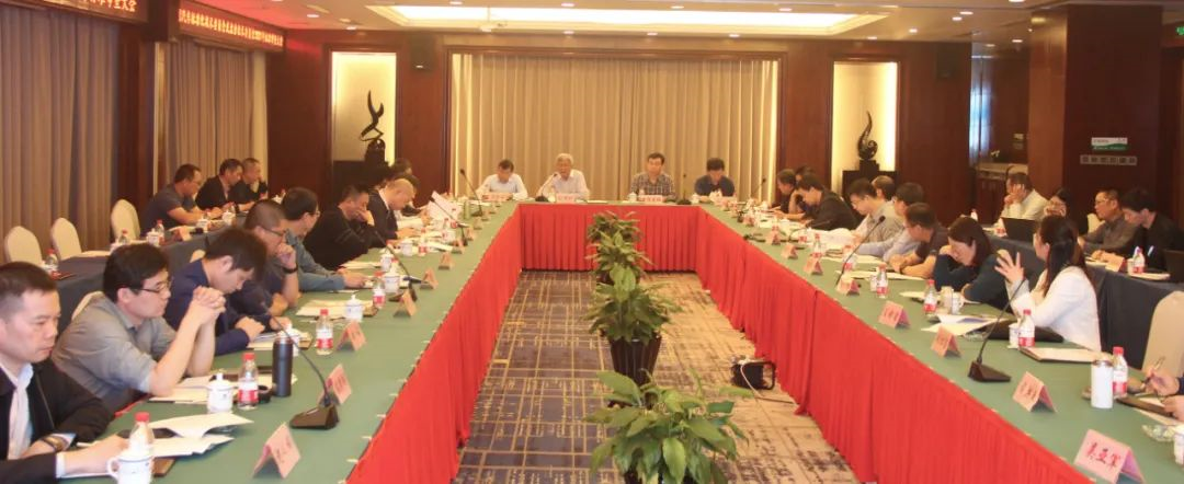 全國汽車標(biāo)準(zhǔn)化技術(shù)委員會(huì)底盤分技術(shù)委員會(huì)2021年標(biāo)準(zhǔn)審查大會(huì)在瑞立召開